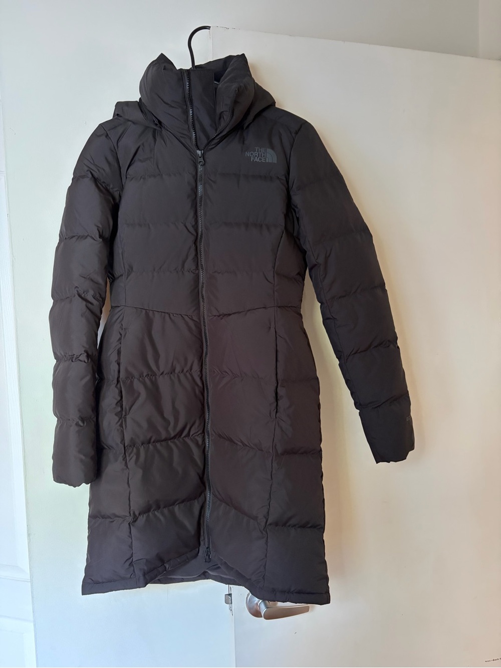 NWOT The North Face Metropolis Women's Black Hooded Long Puffer Coat size S - Picture 2 of 5